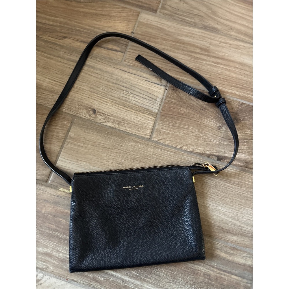 Marc Jacobs New York Black Pebbled Leather Crossbody Bag Gold Hardware Small